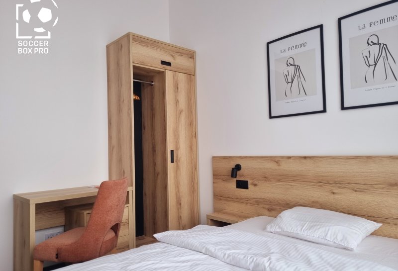 1.4 pokoj jednoosobowy - Continental Trade